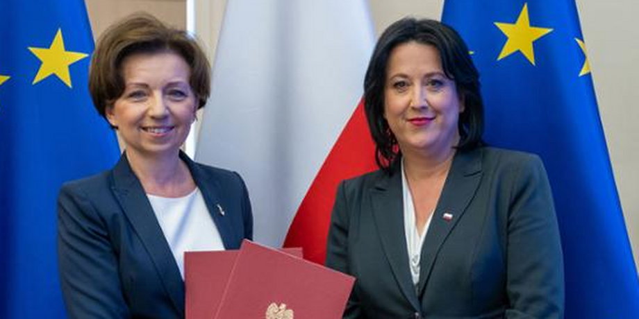 Minister Marlena Maląg (z lewej) z nową wiceminister Anitą Czerwińską