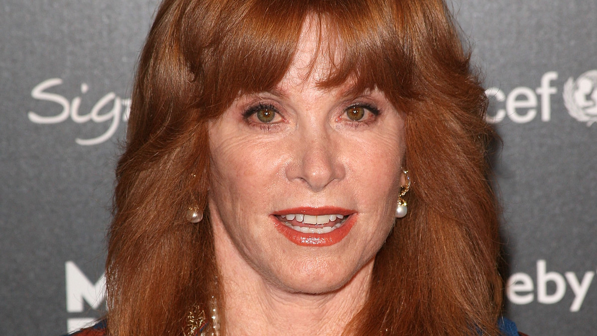 W autobiografii Stefanie Powers opowiada o karierze w hollywoodzkiej fabryce snów. Ale przytacza też pikantne szczegóły romansu z bożyszczem tłumów  Williamem Holdenem.