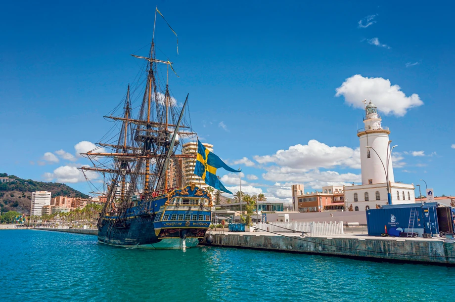 Wielką dumą szwedzkiej floty żaglowców jest fregata „Götheborg”. To replika żaglowca Szwedzkiej Kompanii Wschodnioindyjskiej, zwodowanego w 1738 r.