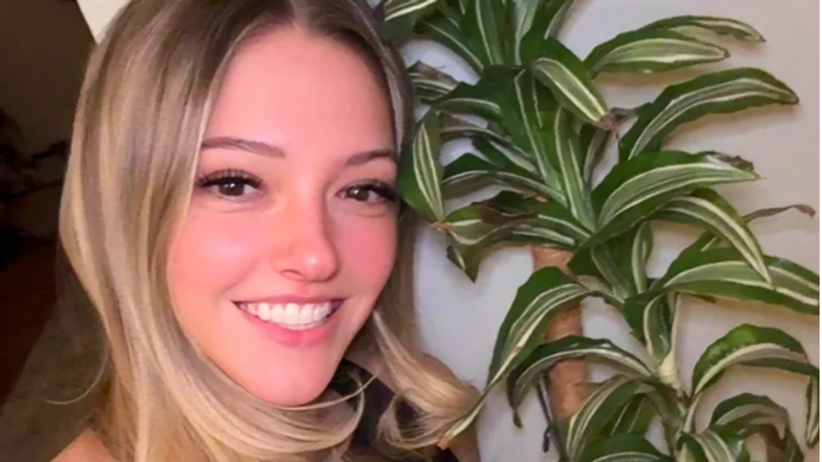 Trejsi je sahranila svoju bebu u saksiju