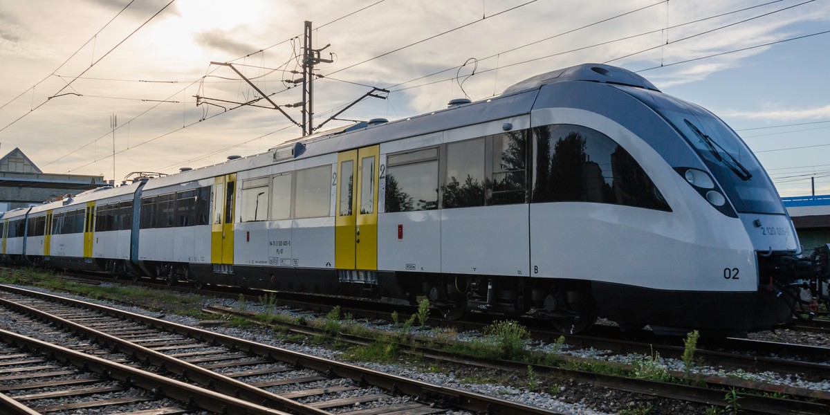 Spółka wynajmuje m.in. pociągi 14WE Kolejom Śląskim i Kolejom Małopolskim