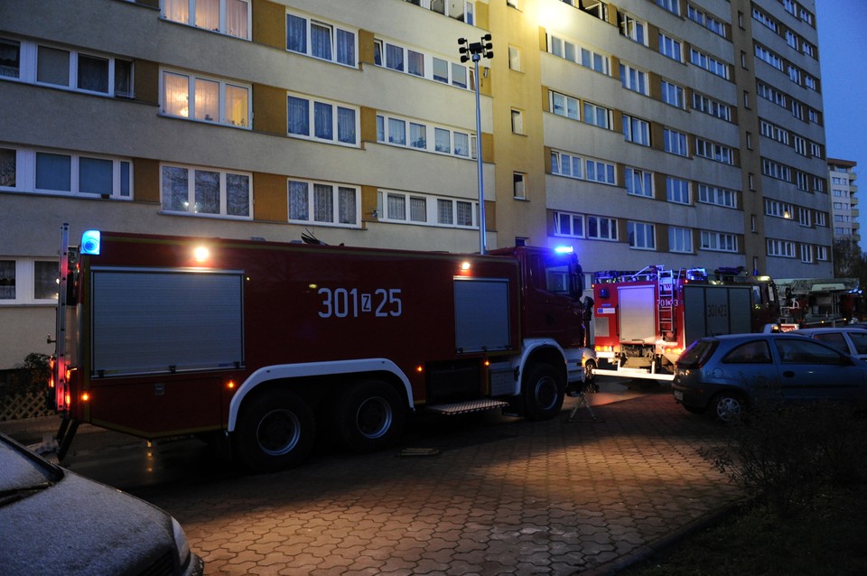 SZCZECIN POŻAR W BLOKU MIESZKALNYM