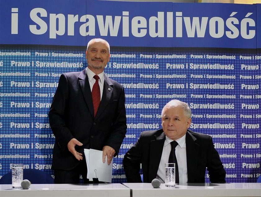 Macierewicz wstępuje do PiS! Będzie we władzach