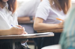 Matura 2025. Koniec z zakuwaniem? Eksperci biją na alarm