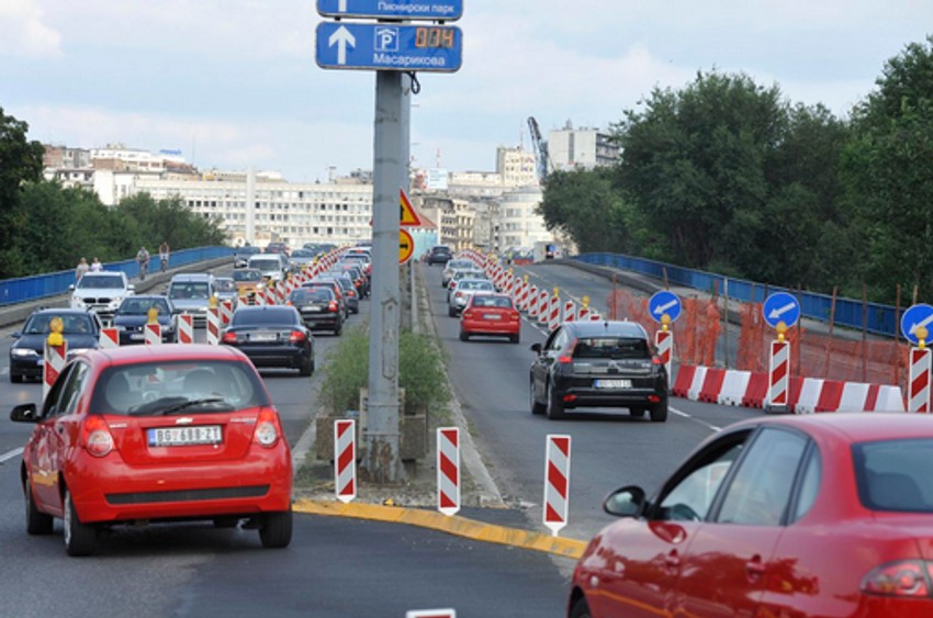 Gužve na Brankovom mostu