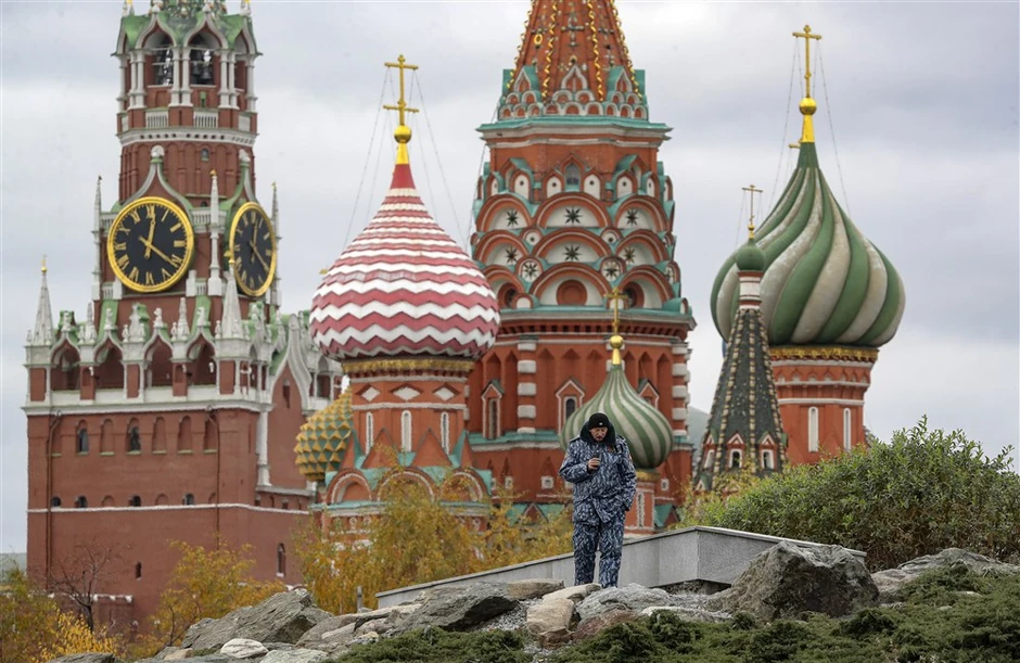 Čuvar ruske Nacionalne garde kod Kremlja