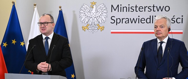 Minister sprawiedliwości Adam Bodnar podczas konferencji prasowej z komisarzem UE ds. sprawiedliwości Didierem Reyndersem