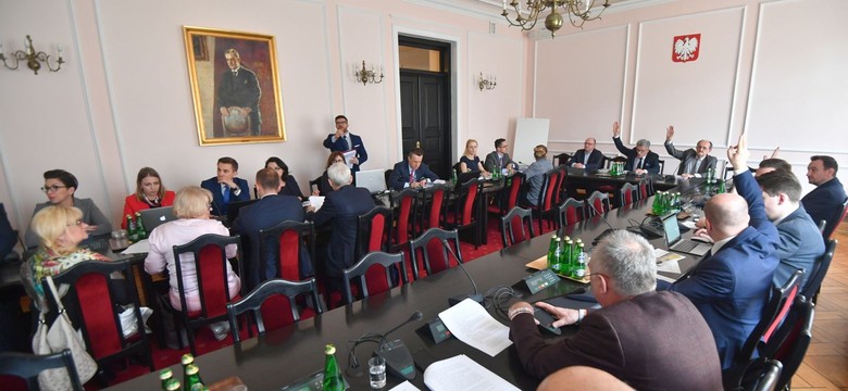 Burzliwa dyskusja ws. noweli ustawy o SN. "Chcecie jak najszybciej przejąć Sąd Najwyższy"