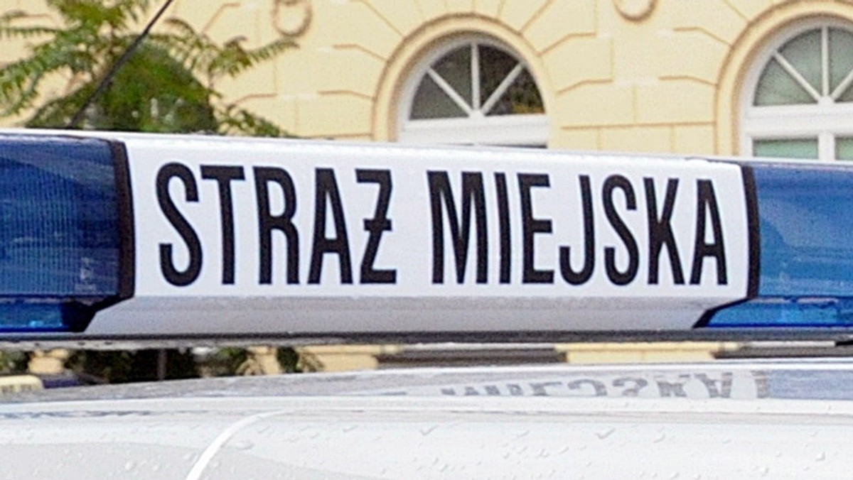 W przyczepie kempingowej przy ul. Cystersów w Krakowie patrol straży miejskiej odnalazł wczoraj zwłoki 61-latka. Przyczyny zgonu wyjaśni sekcja zwłok - informuje straż miejska.