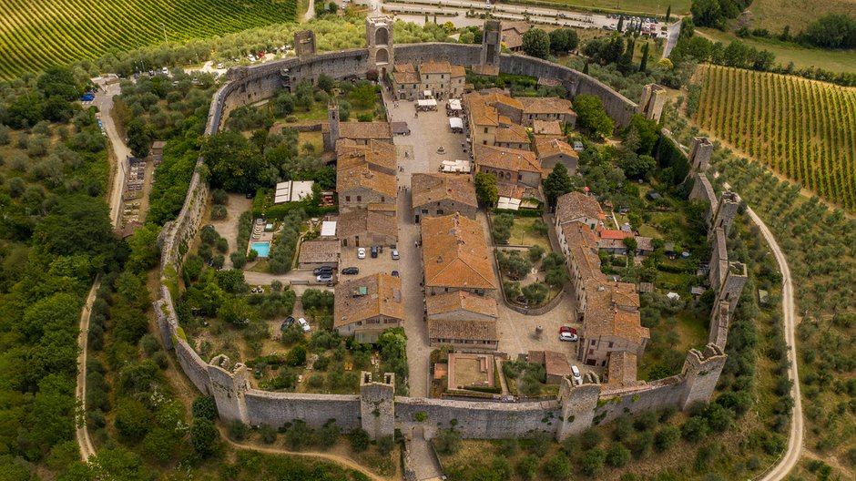 Monteriggioni (fot. Maurizio Moro/Wikimedia Commons)