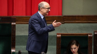 mocne słowa czarzastego o prezydencie rp. "pis coraz mniej szanuje nawrockiego"