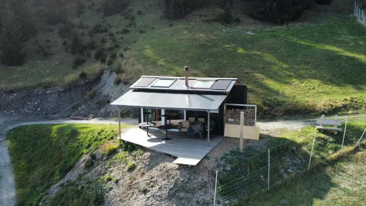 Planinska kuća u Švajcarskoj na prodaju