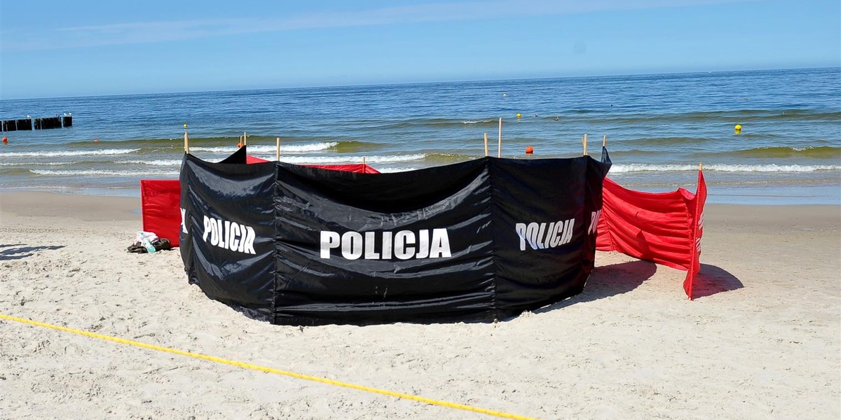 Makabra w Jastarni. Plażowicz natknął się na ciało wyrzucone przez fale. (zdj. ilustracyjne)