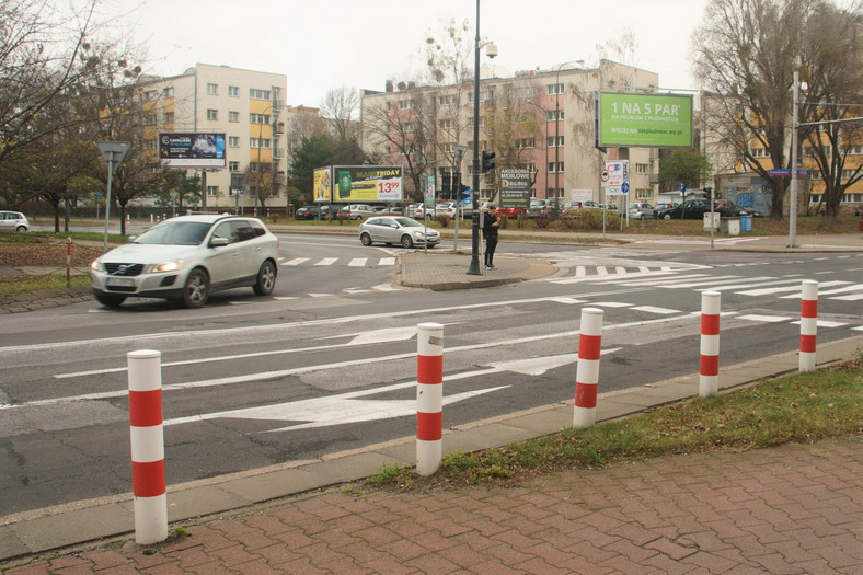 Skrzyżowanie ulic Rudnickiego i Kochanowskiego w Warszawie