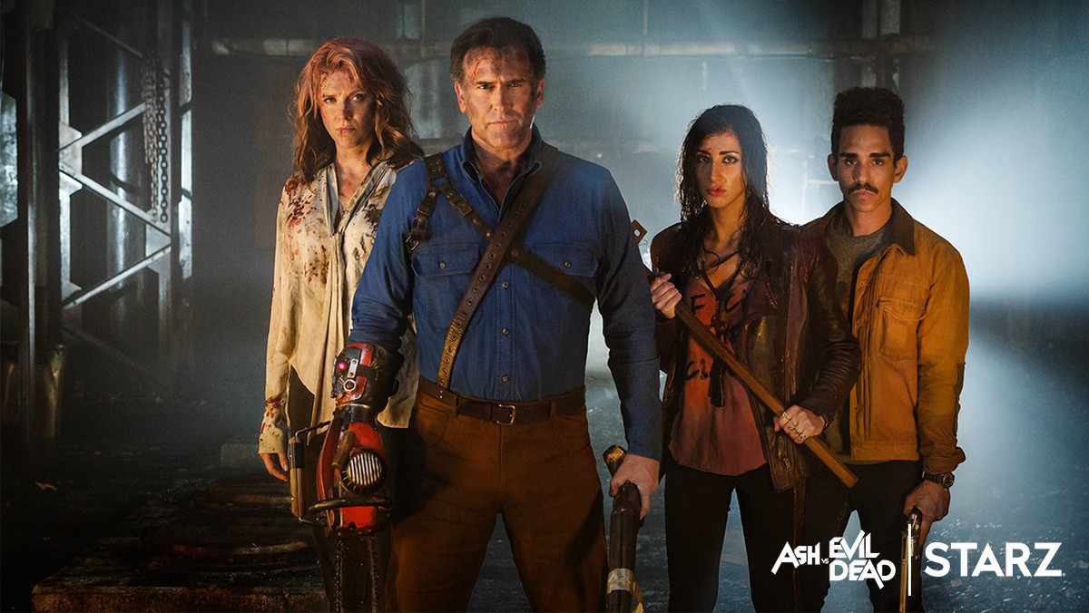 Na oficjalnym koncie serialu "Ash vs. Evil Dead" pojawiło się pierwsze zdjęcie z drugiego sezonu. Produkcja z Bruce'em Campbellem na antenę powróci 23 września.