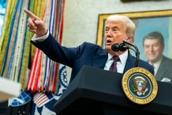 Trump uderza cłami w 70 państw. Rekordowe taryfy wchodzą w życie