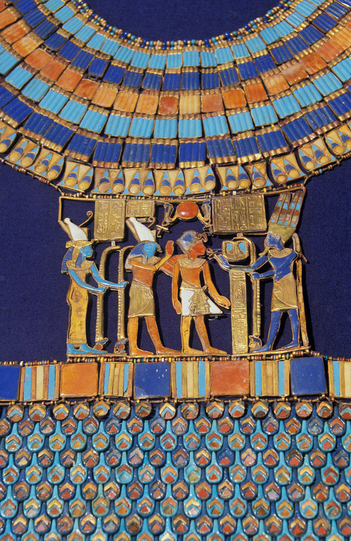 Bóg Amon-Re przyjmuje faraona, jeden ze skarbów z grobowca Tutanchamona