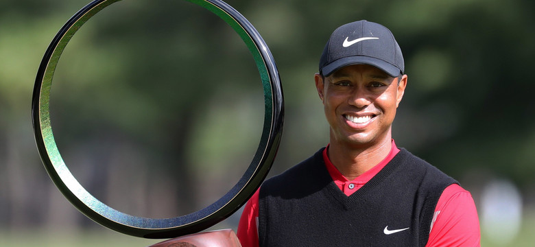 Tiger Woods wyrównał 54-letni rekord. Wygrał 82. turniej z cyklu PGA