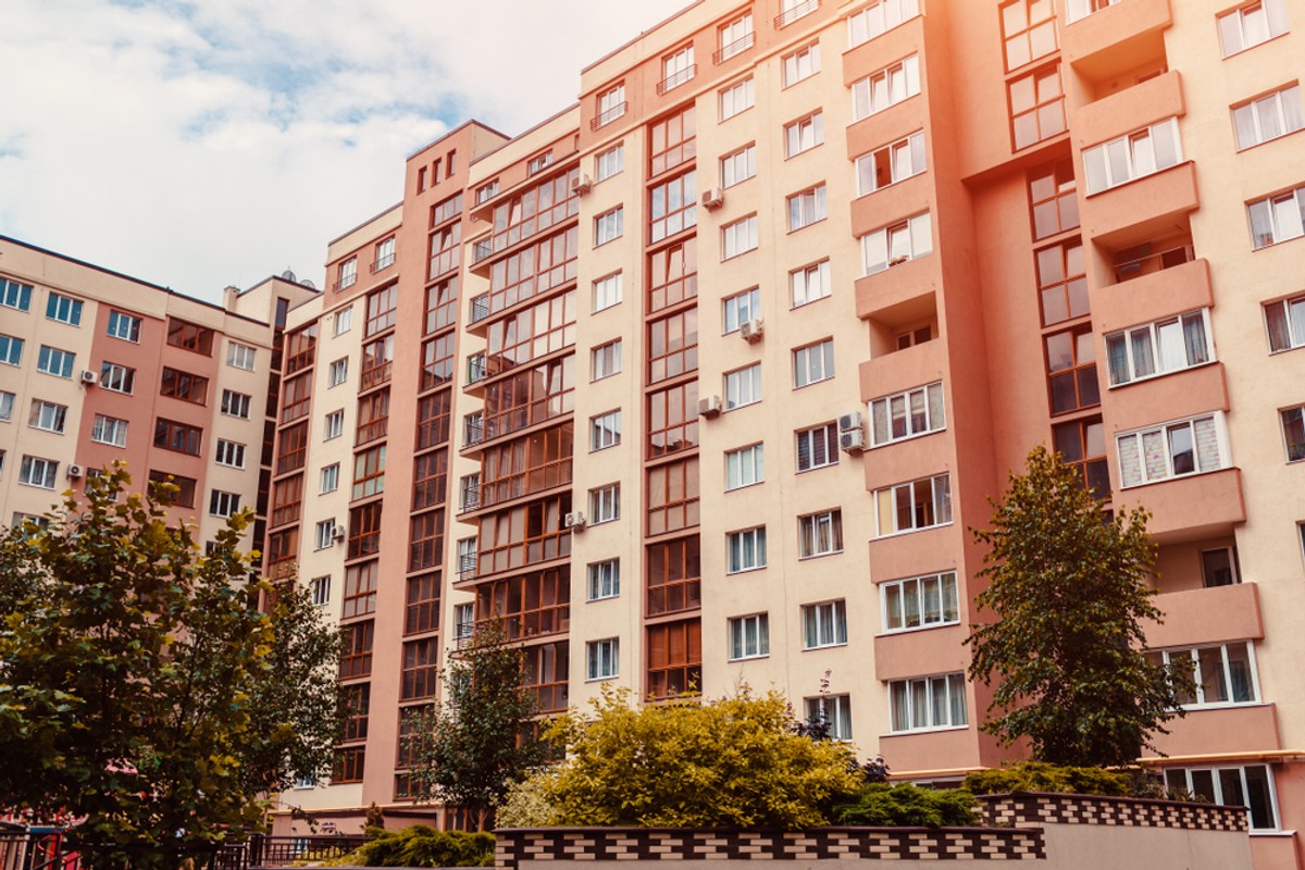 "Spadek po PRL". 100 tysięcy mieszkań bez przekształcenia