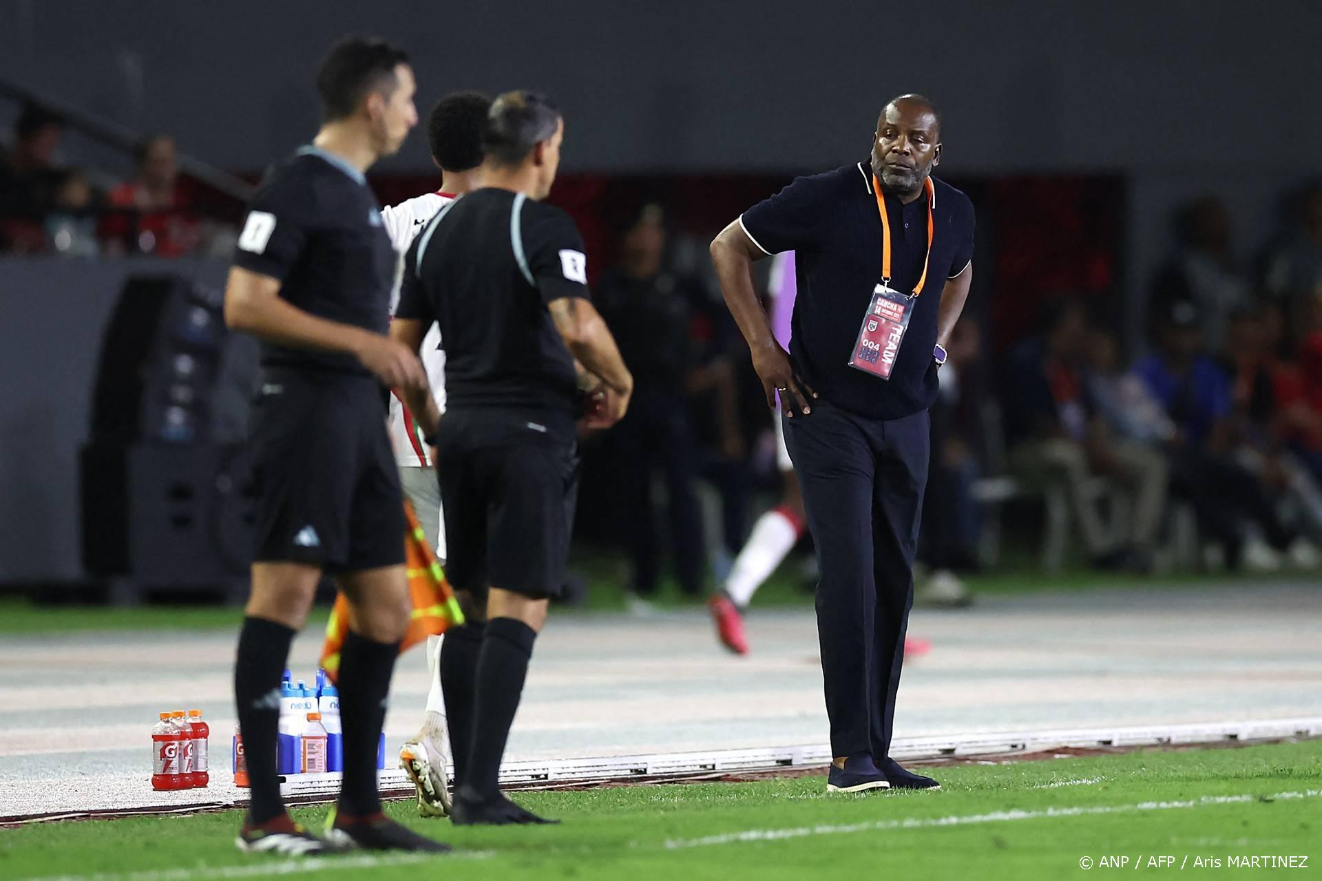 Menzo in tranen na 4-0: Suriname op één stap van WK-kwalificatie