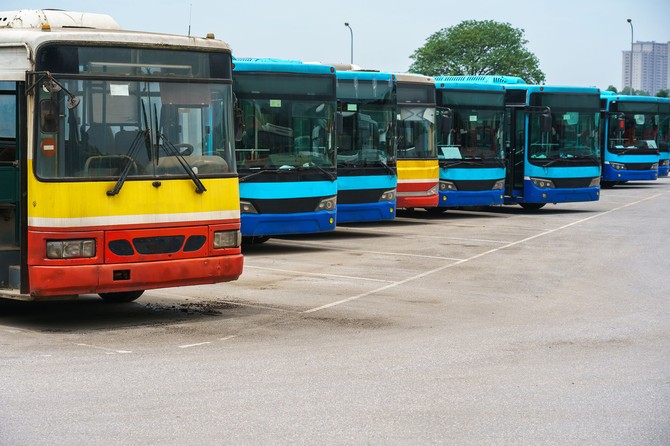 Autobuska stanica (ILUSTRACIJA)