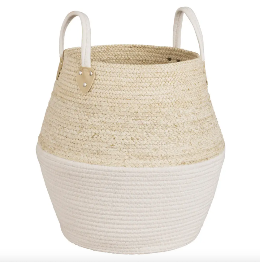 Corbeille bicolore en laine et en fibres de maïs chez Maisons du Monde pour CHF 43.95.