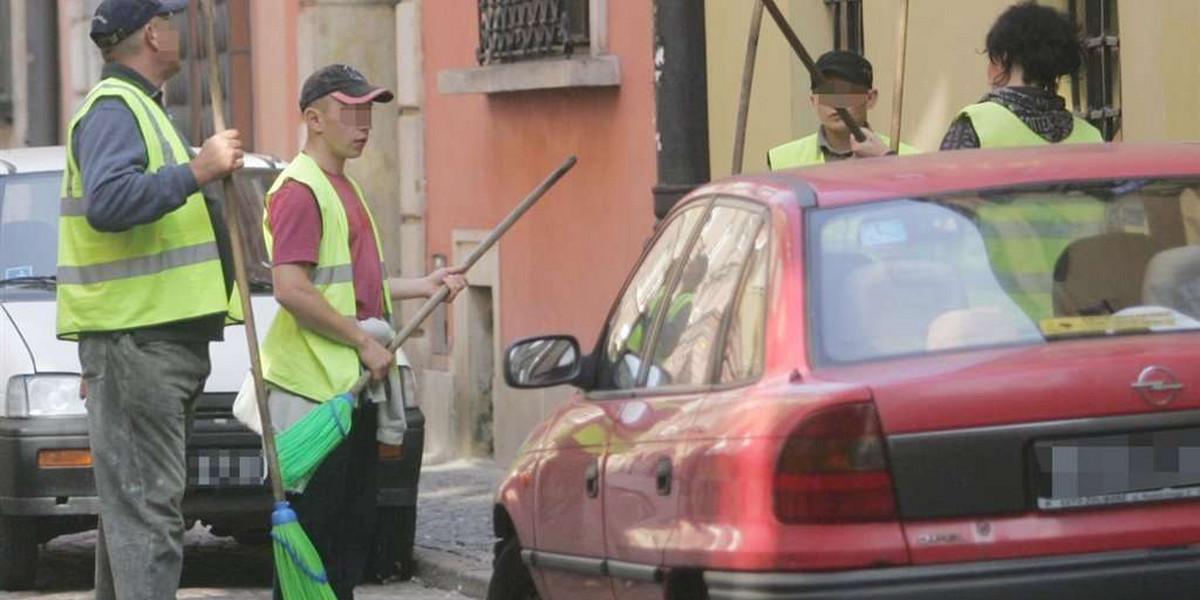 Posprzątali starówkę dla VIP-ów