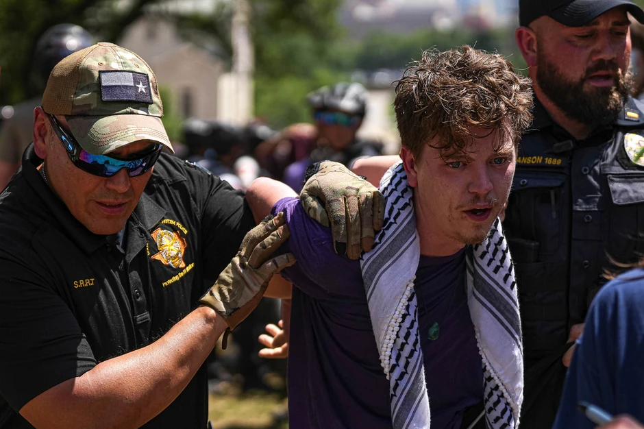 Propalestinski protesti, Univerzitet Teksas, 29. aprila