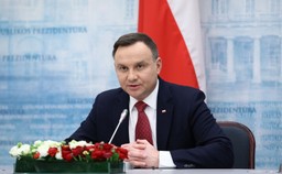 Mucha: Prezydent oczekuje, że zostaną podjęte ustalone działania ws. ekshumacji na Ukrainie