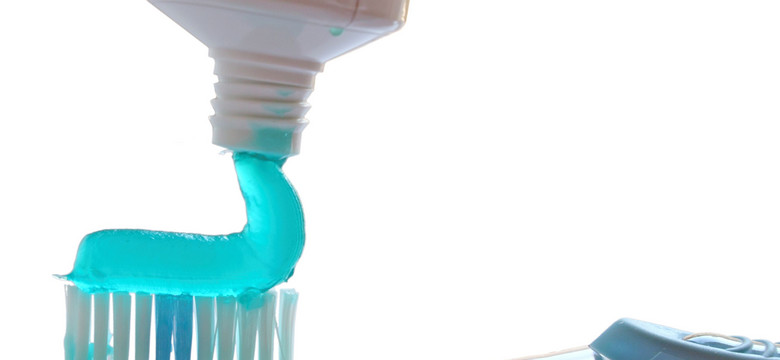 Higiena jamy ustnej ratuje życie. Obowiązkowe mycie zębów przed zabiegiem