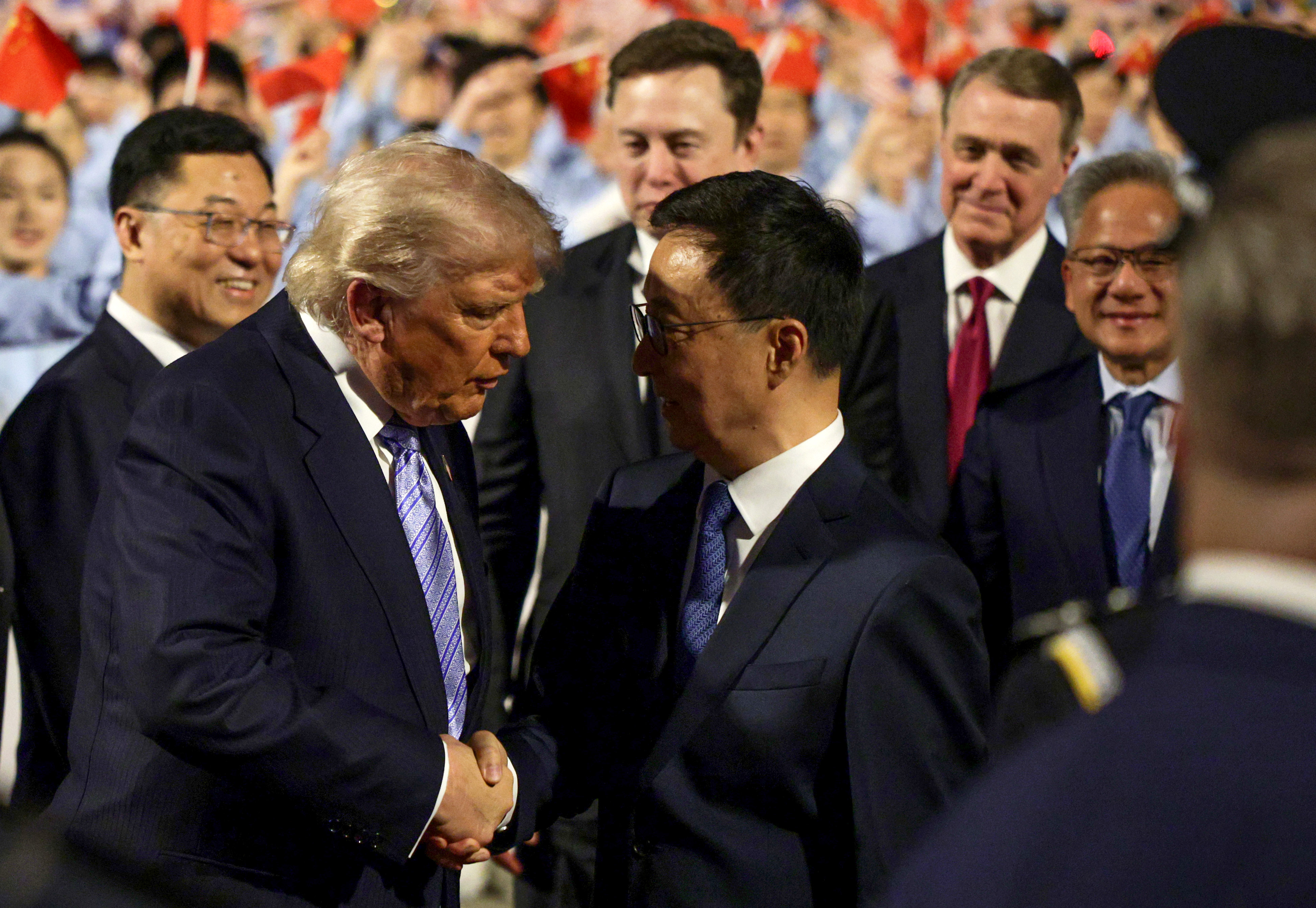 16 miliardari americani volano con Trump in Cina per sbloccare affari da miliardi