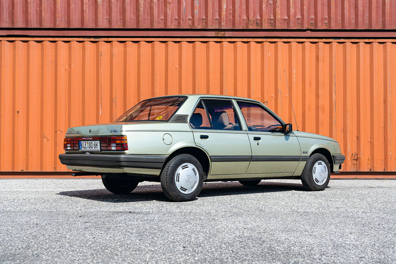 Opel Ascona 1.6 D