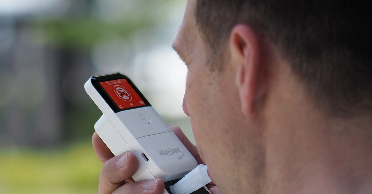 Zmarły kierowca nie może być skazany za jazdę po pijanemu