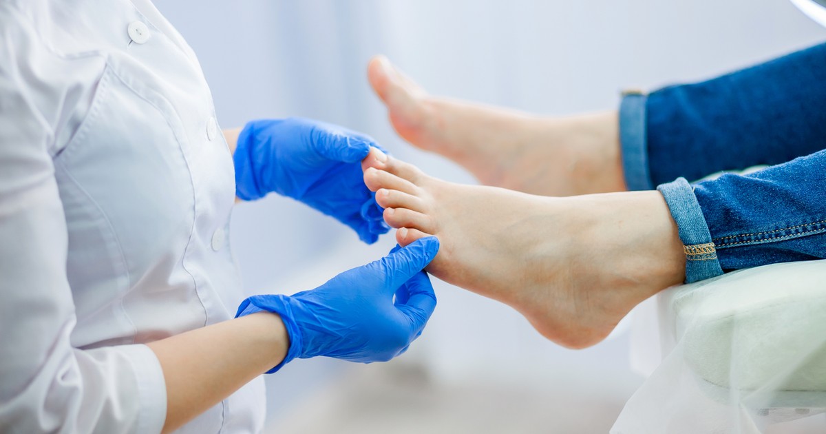 Ropa pod paznokciem co zrobić?