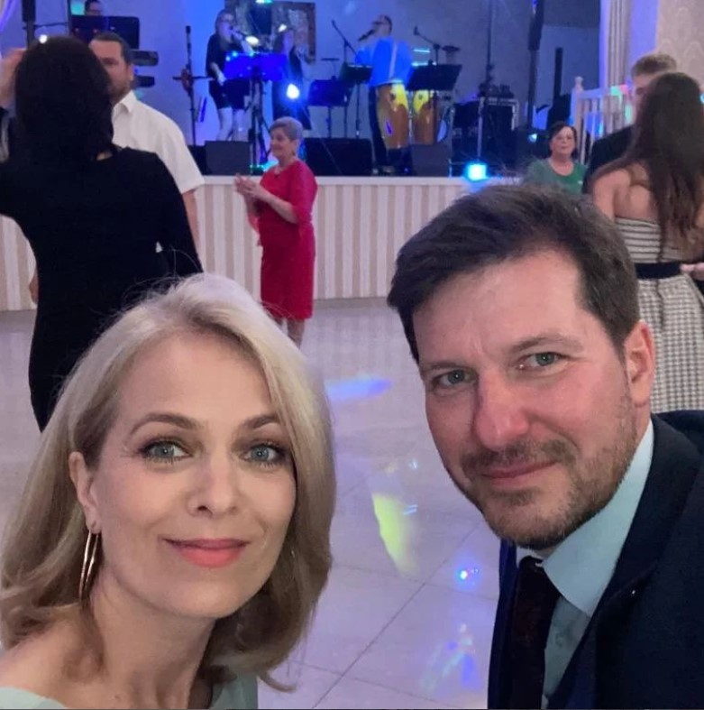 Hospodárová pridala fotku s partnerom zo svadby.
