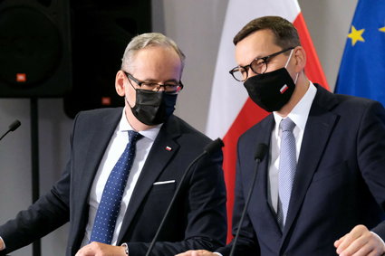 Jesień z Deltą. Jakich ruchów rządu możemy się spodziewać w tej fazie epidemii?