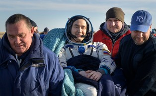 Obsada Międzynarodowej Stacji Kosmicznej wróciła na Ziemię