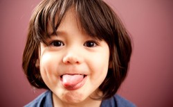 Twój język przyjmuje pozycję kobry? Jeśli nie, zgryz może ucierpieć