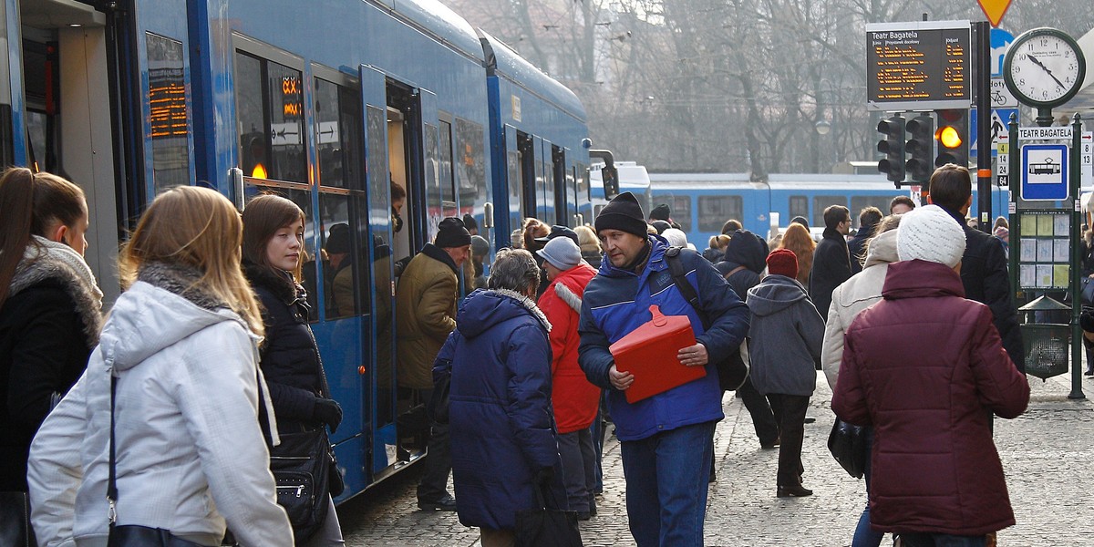 Zmiany w komunikacji na święta