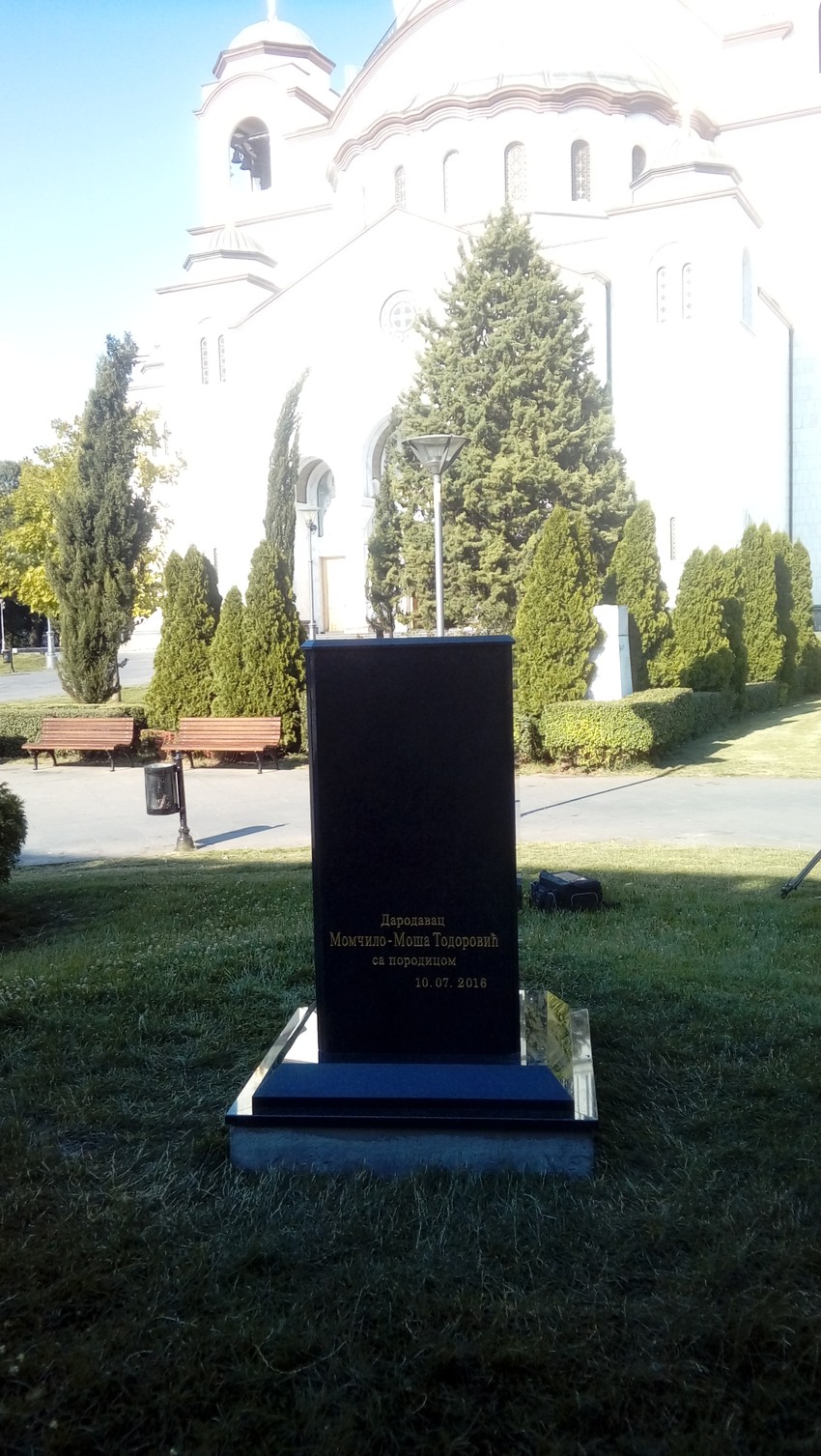 Građani se raduju još jednom spomeniku u vreme kada se obeležava 160 godina od Teslinog rođenja