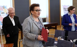 Anna Zalewska przeprasza za słowa Marka Suskiego. "Nauczycielowi należy się szacunek za jego pracę i dobre wynagrodzenie"