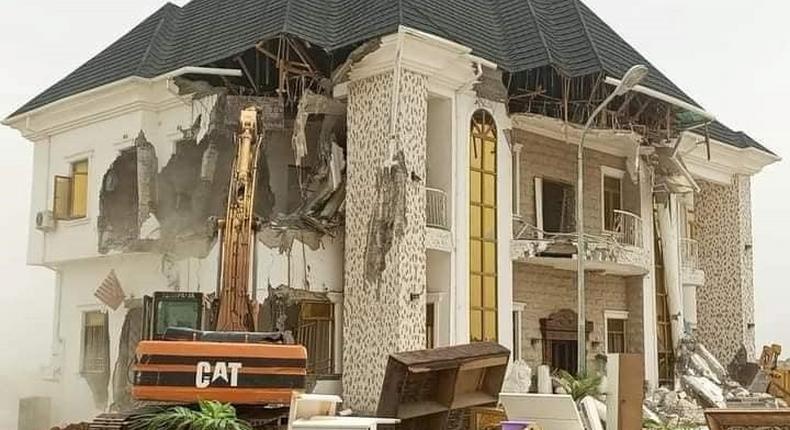 Prince's house being demolished
