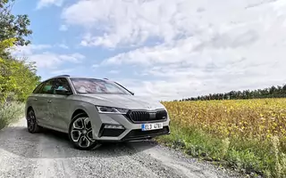 Skoda Octavia RS iV - pierwsza hybrydowa jazda