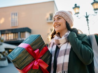 Ostatnie przedświąteczne zakupy. Do której w sobotę, 23 grudnia otwarte będą sklepy?