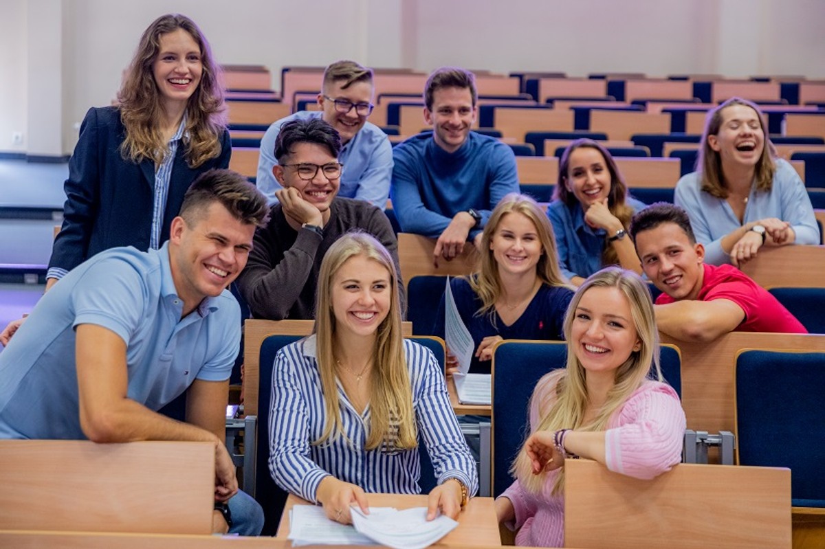 Na studia po wiedzę, dobry zawód i wartościowe kontakty