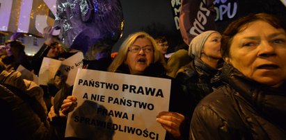 Wrzeszczeli "Trybunał Prostytucyjny won za Don!"