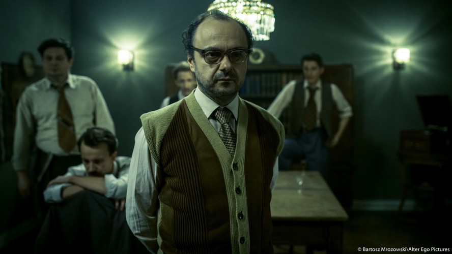 Arkadiusz Jakubik w filmie 'Człowiek z magicznym pudełkiem'; fot. Bartosz Mrozowski/Alter Ego Pictures