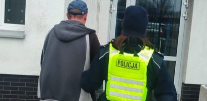 Nietrzeźwy kierowca chciał wręczyć policjantom niemałą łapówkę