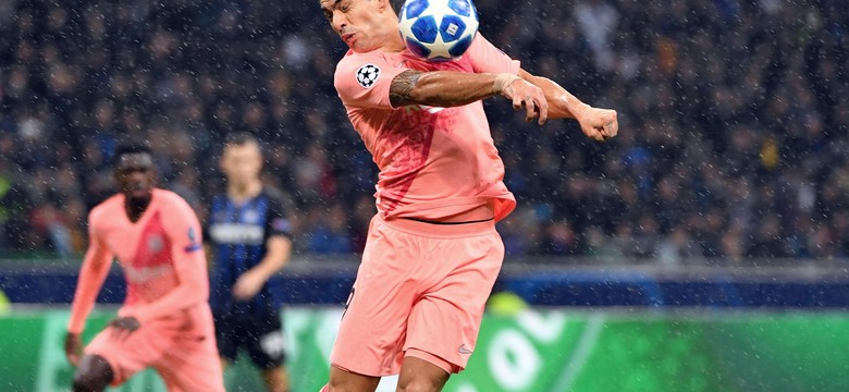 Liga Mistrzów: Awans Barcelony, remis Napoli z PSG, Milik rezerwowym, Glik kontuzjowany