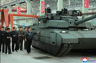 Pancerna rewolucja Kim Dzong Una? Nowy sprzęt i żołnierze pójdą na front!